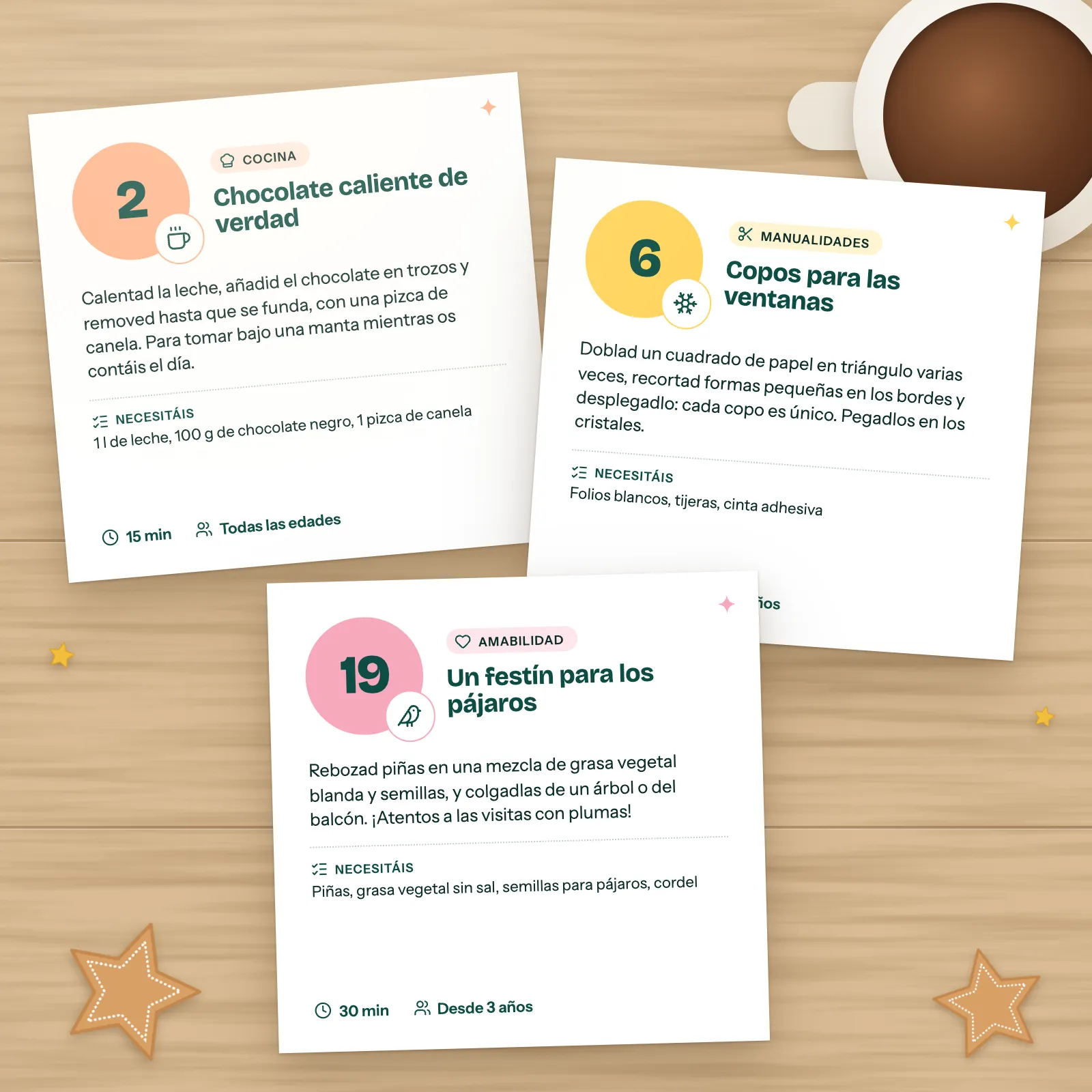Tres tarjetas de actividades en primer plano: número del día, actividad, material, duración y edad recomendada
